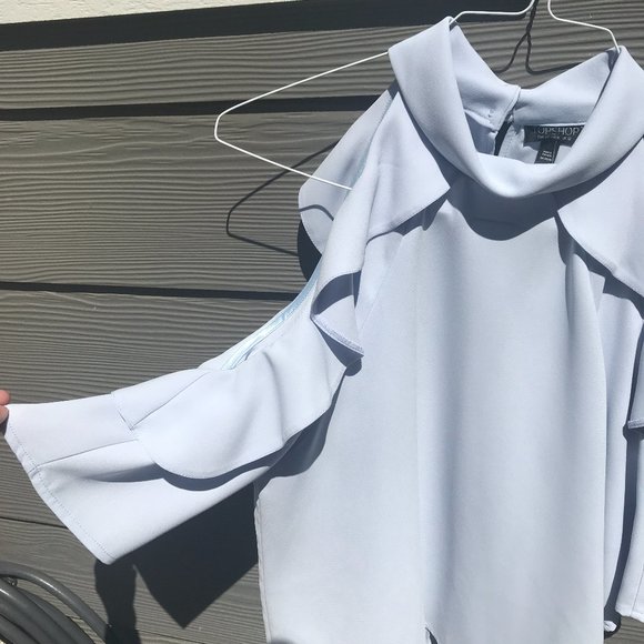 NWT TOPSHOP Ruffle Cold Shoulder Blouse - Picture 3 of 13